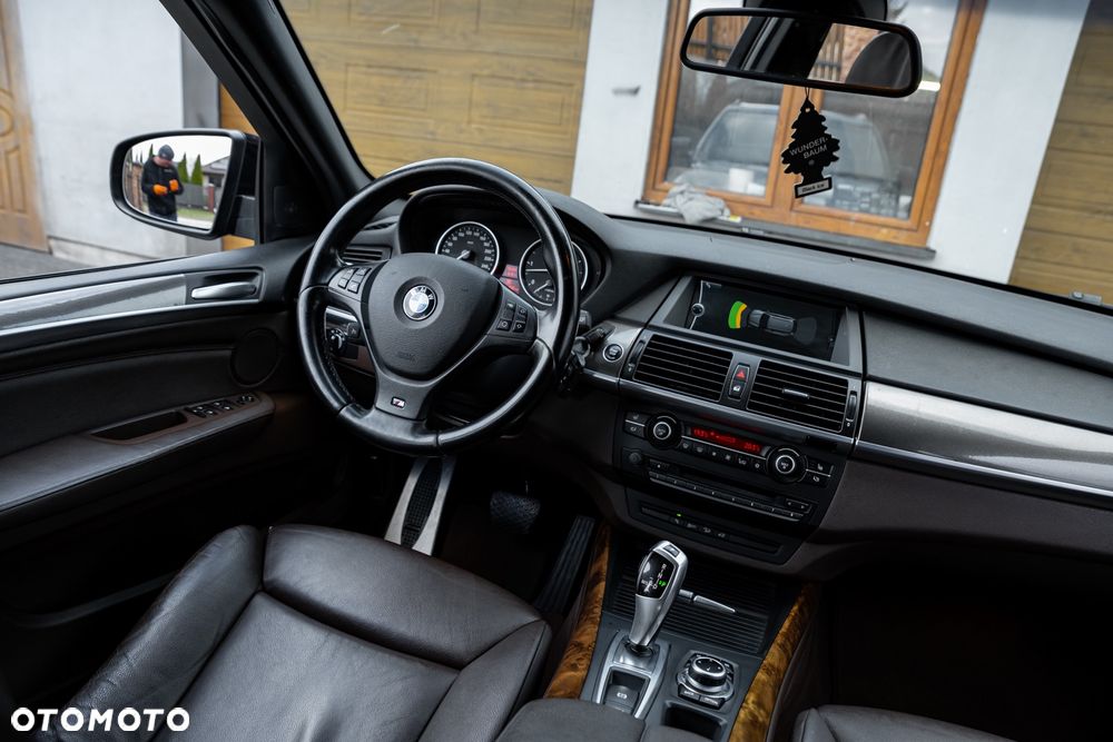 BMW X5 xDrive40d - 25