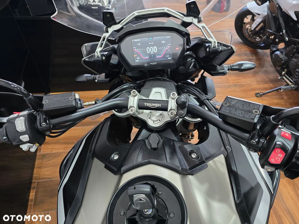 Triumph Tiger - 22