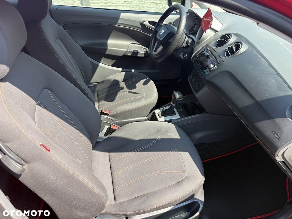 Seat Ibiza SC 1.6 16V DSG Sport - 16
