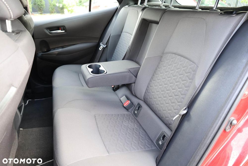 Toyota Corolla 1.8 Hybrid Comfort - 34