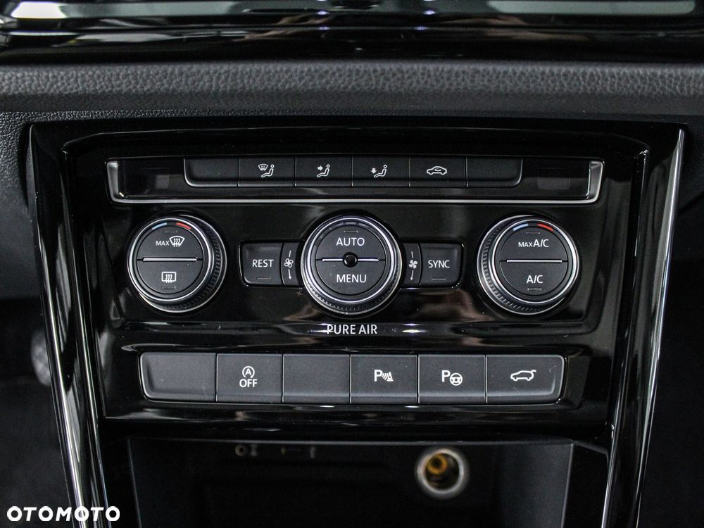 Volkswagen Touran 2.0 TDI BMT Highline - 9