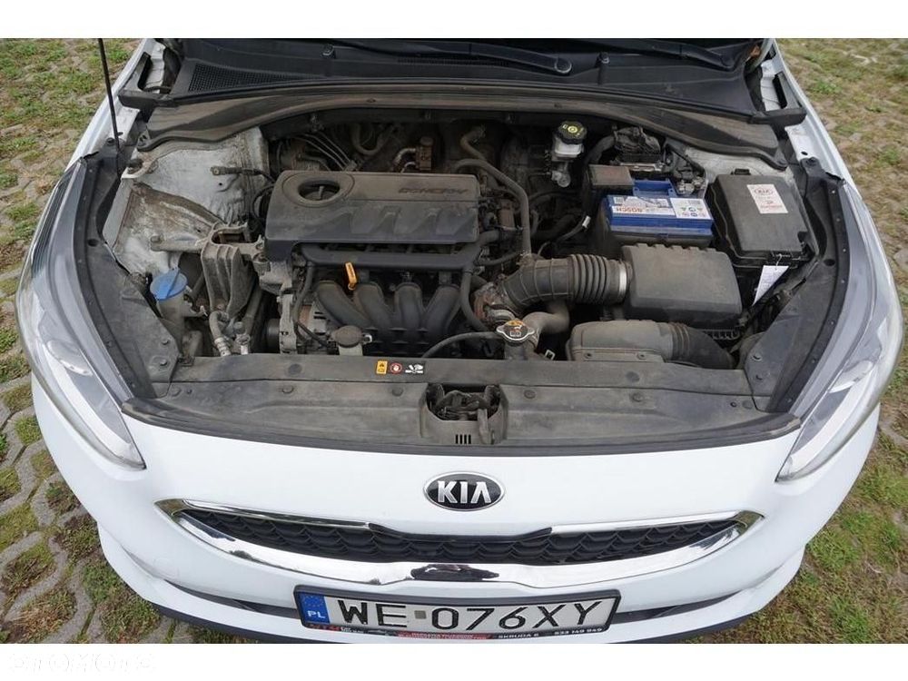 Kia Ceed - 11