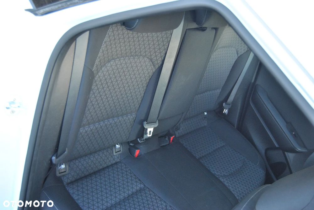 Kia Ceed 1.6 CRDi Vision - 11