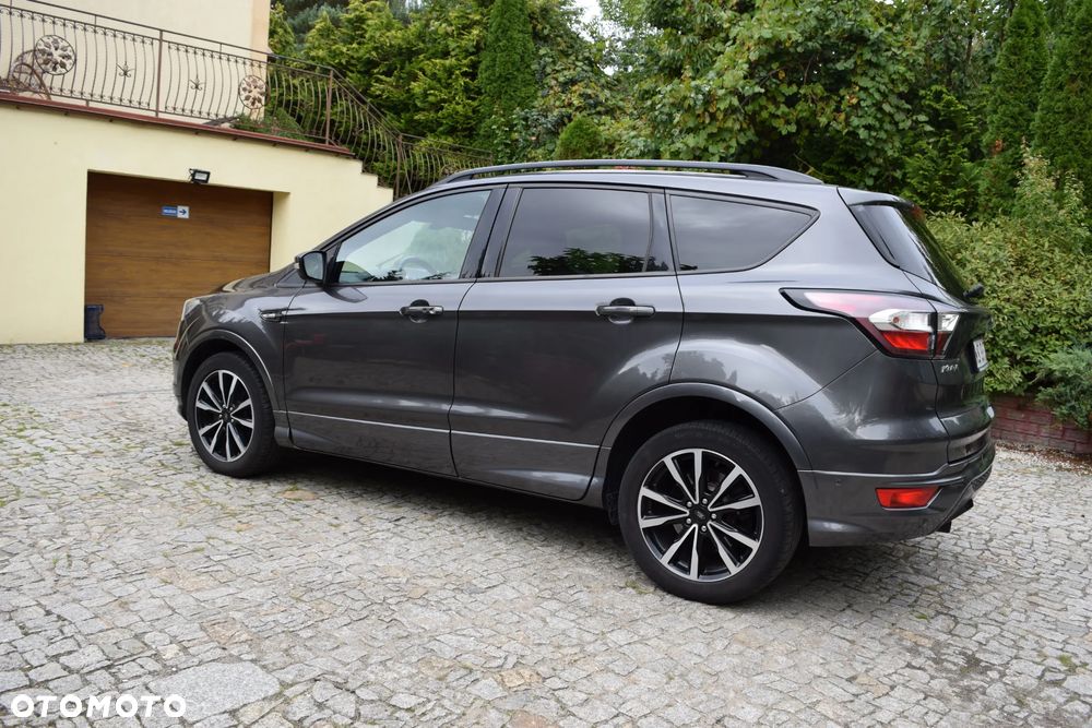 Ford Kuga 1.5 EcoBoost 2x4 ST-Line - 6