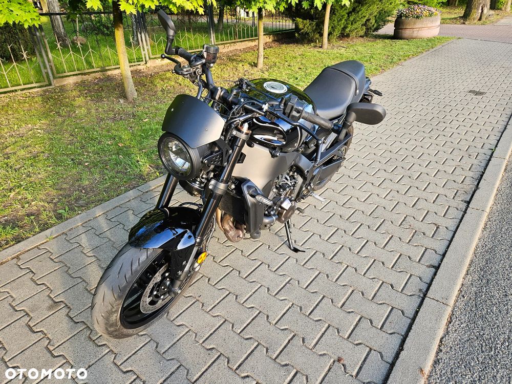Yamaha XSR - 2