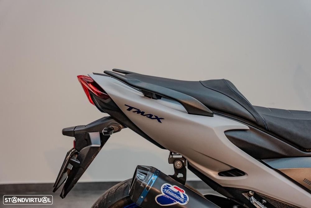 Yamaha TMAX 560 - 16