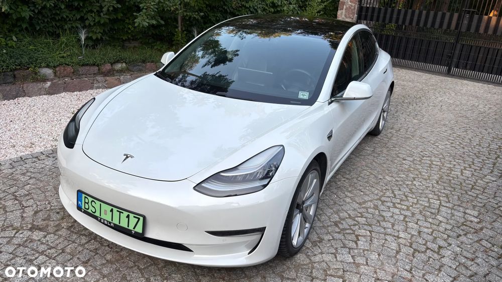 Tesla Model 3 - 5