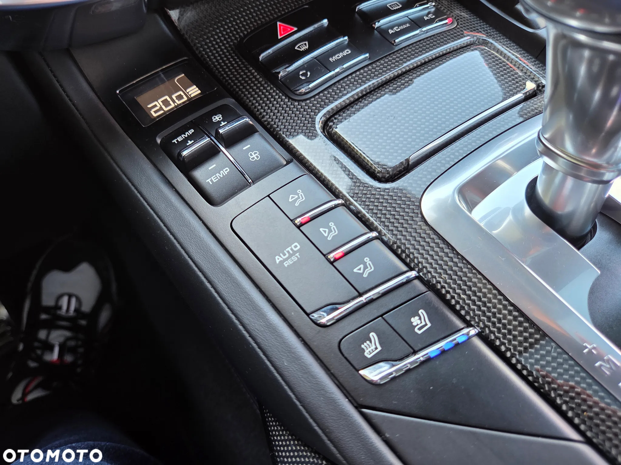 Porsche Cayenne Turbo - 35