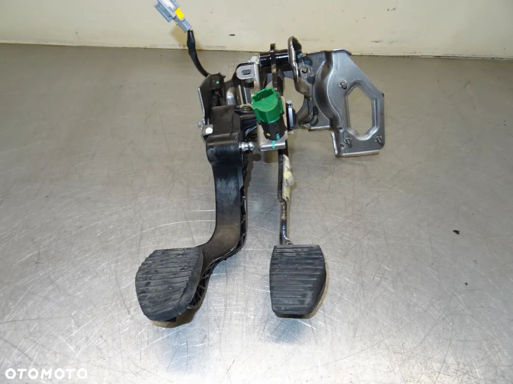 PEUGEOT 208 I 12-15 1.2B PEDAŁ HAMULCA SPRZĘGŁA 9682171580