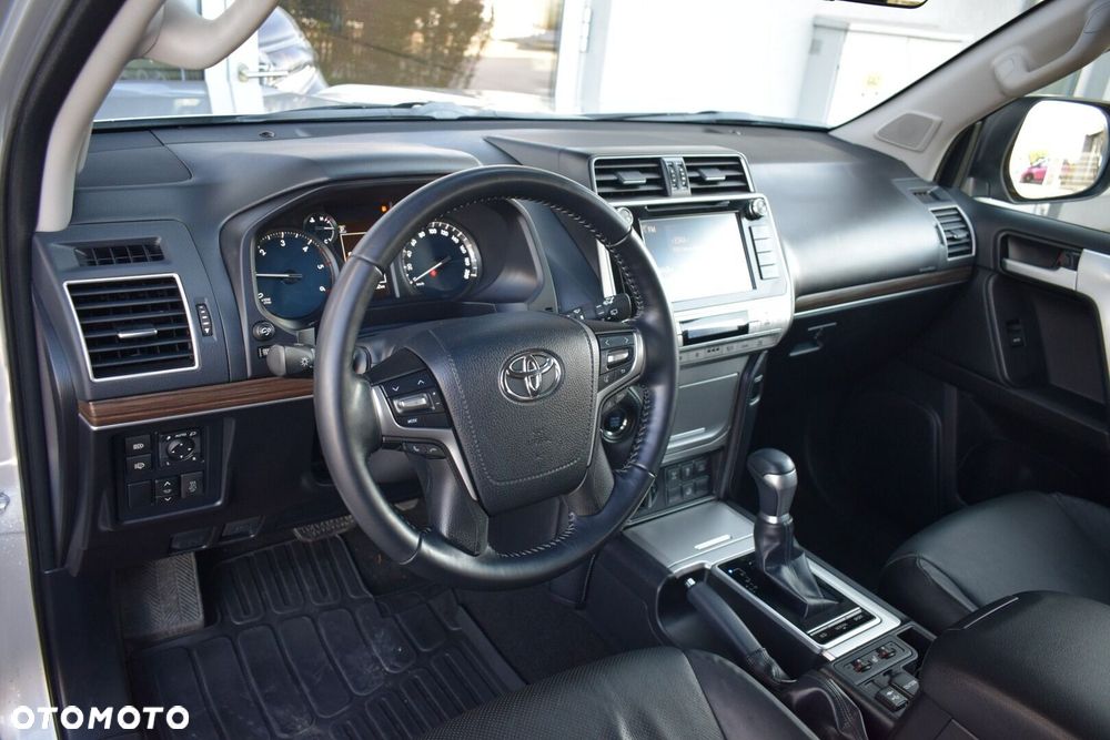 Toyota Land Cruiser - 19