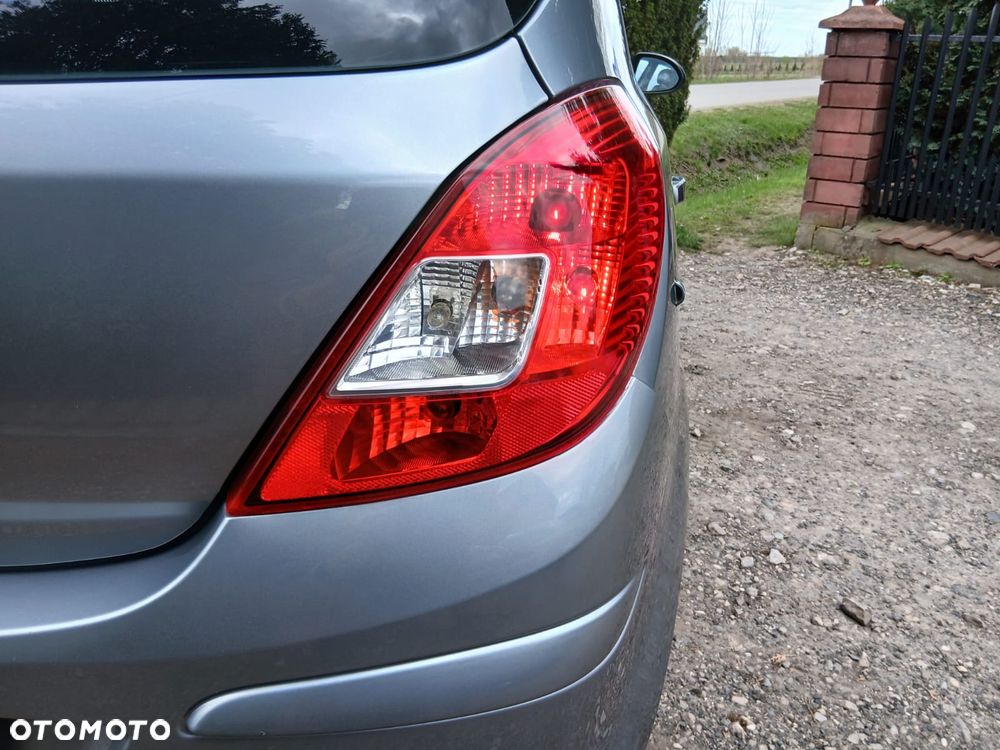 Opel Corsa 1.2 16V Enjoy - 16