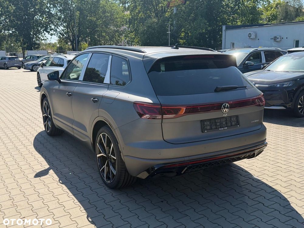 Volkswagen Touareg - 4