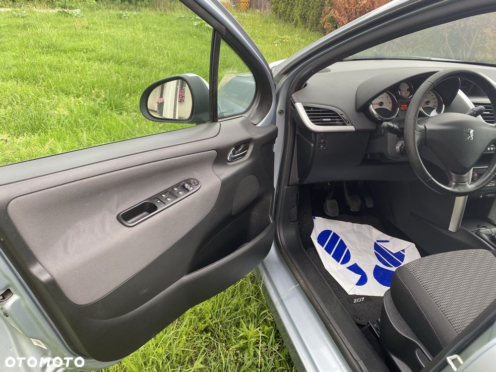 Peugeot 207 - 7