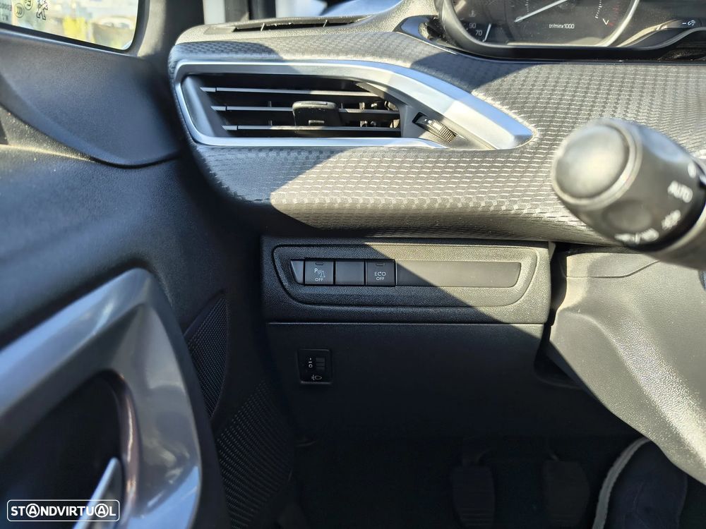 Peugeot 2008 1.2 PureTech Style - 8
