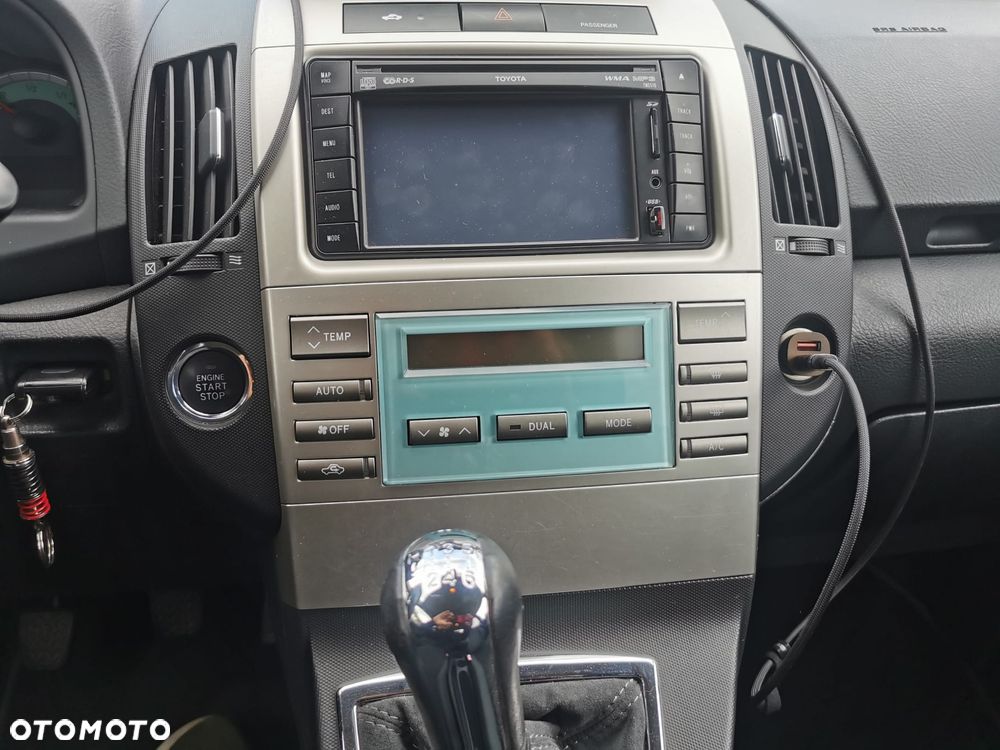 Toyota Corolla Verso 2.2 D-4D DPF Sol - 12