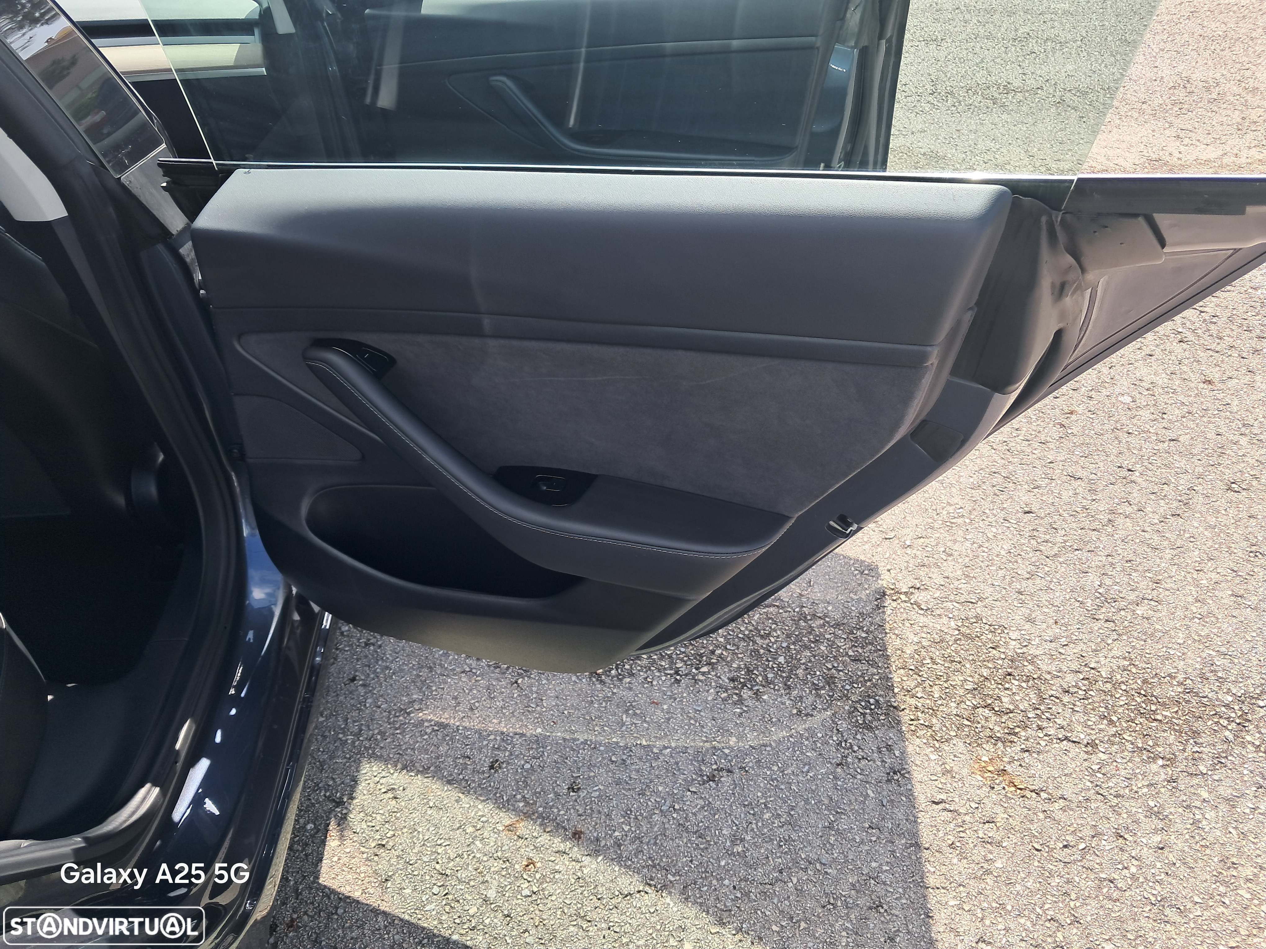 Tesla Model 3 RWD - 24
