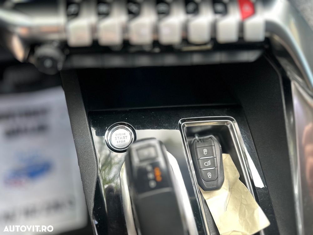 Peugeot 3008 1.5 BlueHDI 130 EAT8 Active Pack - 16