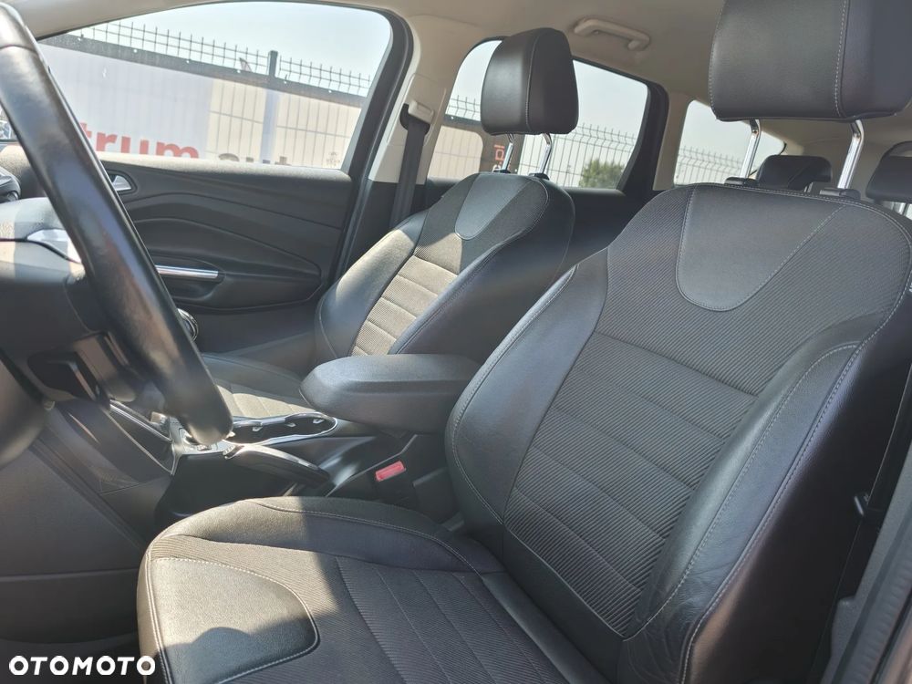 Ford Kuga - 23