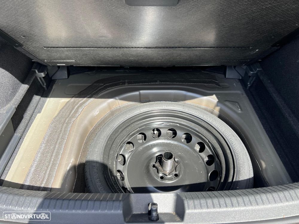 VW Taigo 1.0 TSI Urban DSG - 8