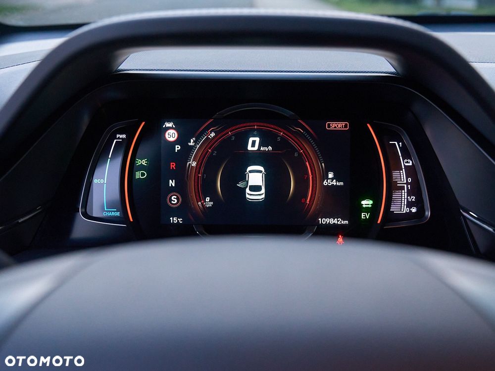 Hyundai IONIQ - 18