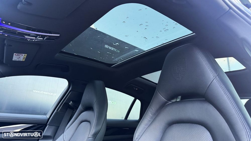 Porsche Panamera 4 E-Hybrid Platinum Edition - 32