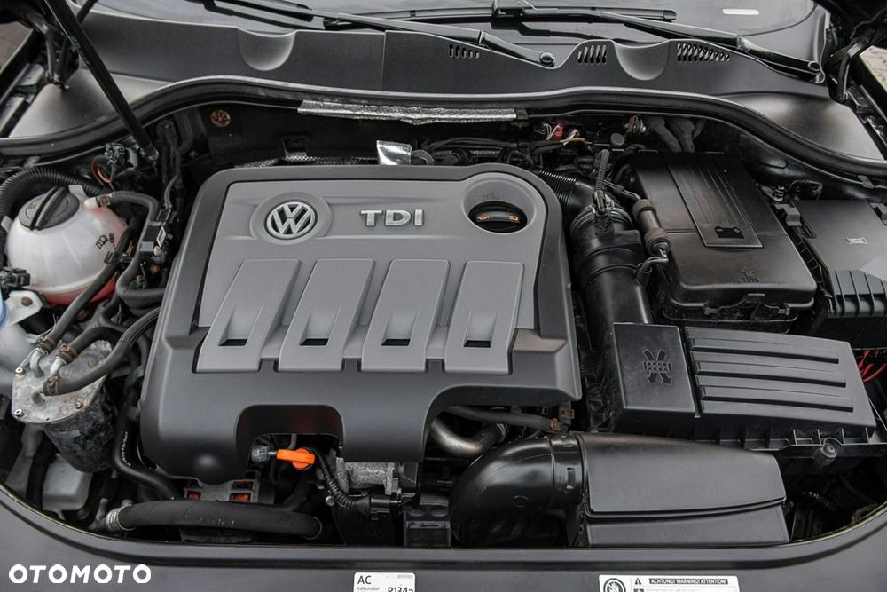Volkswagen Passat - 30