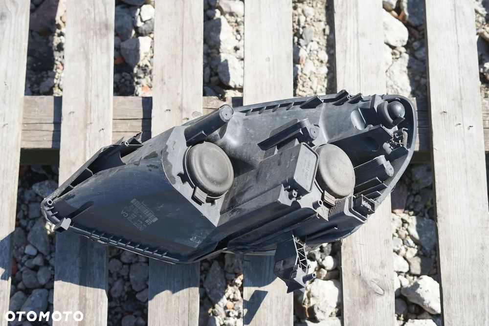 Lampa przód przednie prawa Opel Zafira II B Anglik - 7