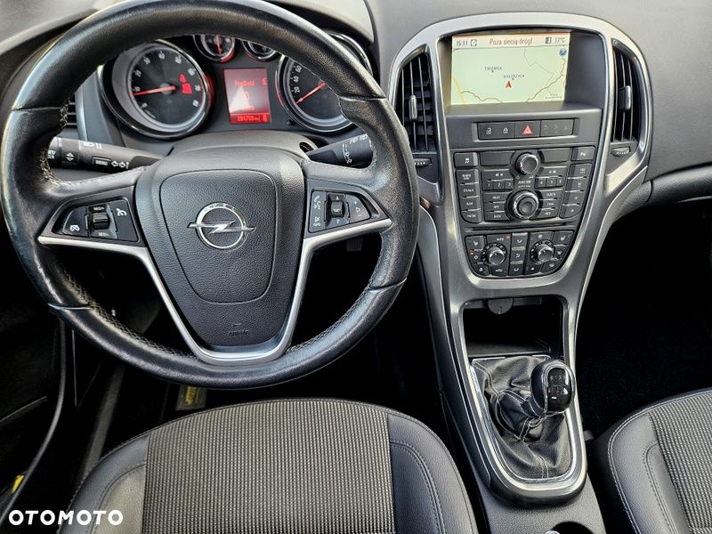 Opel Astra 1.4 T Cosmo - 17