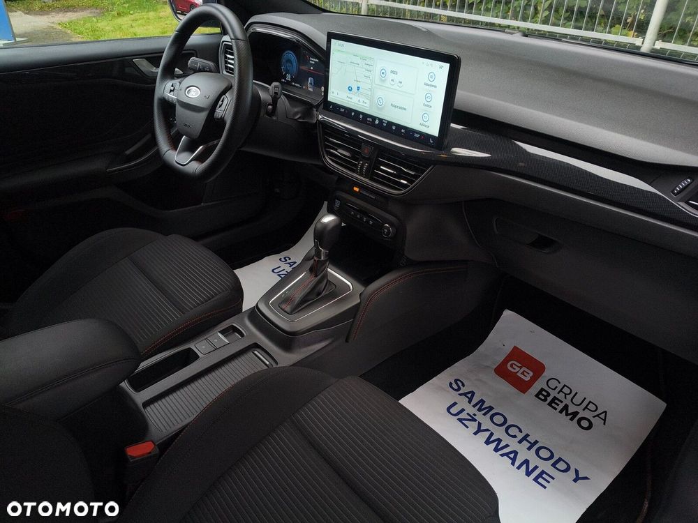 Ford Focus 1.0 EcoBoost mHEV ST-Line X - 12