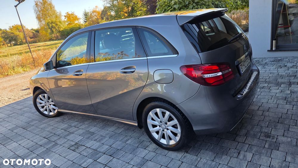 Mercedes-Benz B-Class 2015 photo 4