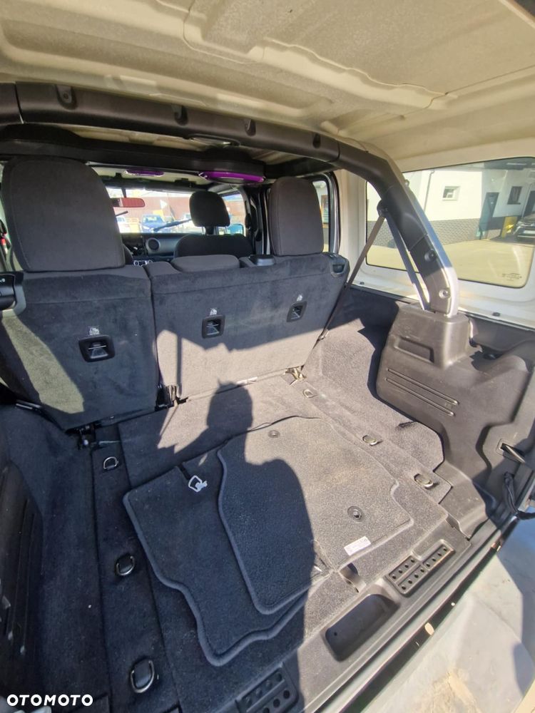 Jeep Wrangler 2.0 T-GDI AWD Automatik Sport - 11