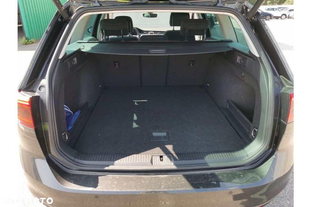 Volkswagen Passat Variant - 4