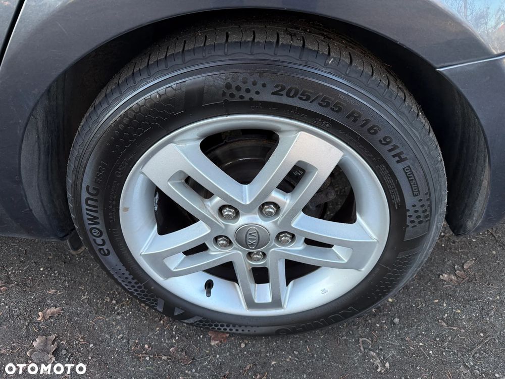 Kia Ceed 1.6 CRDi 90 Vision - 10