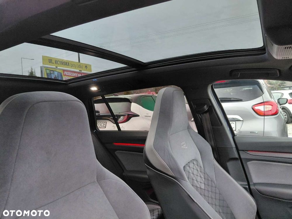 Volkswagen Golf Variant - 17