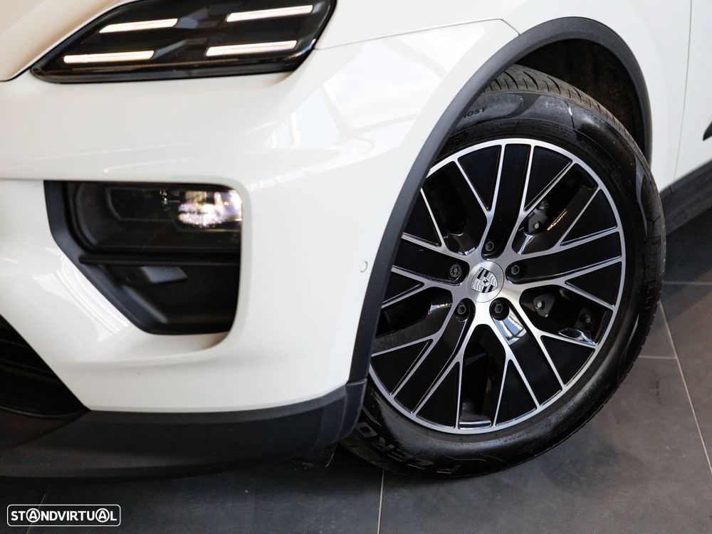 Porsche Macan Electric - 14
