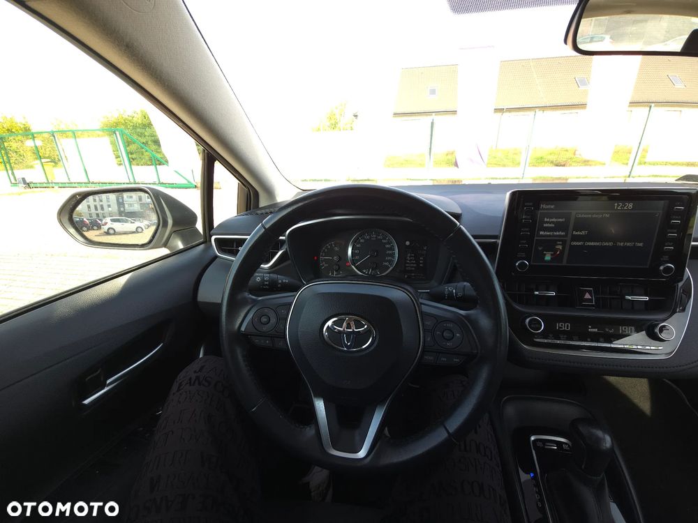 Toyota Corolla 1.8 Hybrid Comfort - 32