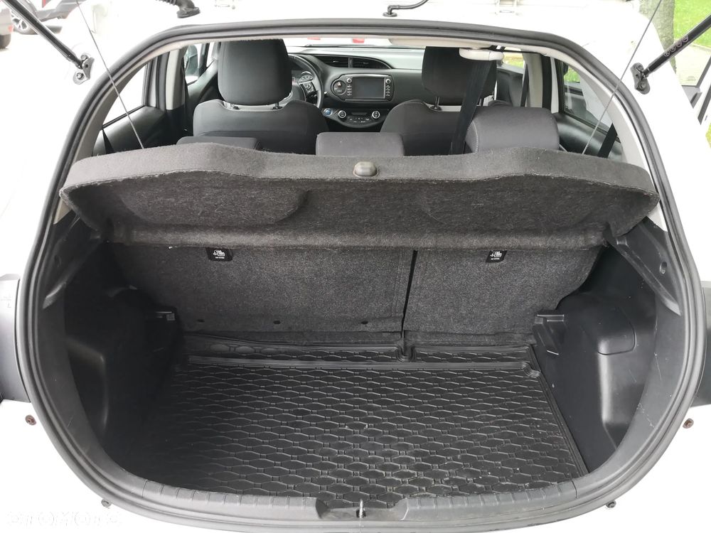 Toyota Yaris Hybrid 100 Premium EU6 - 11