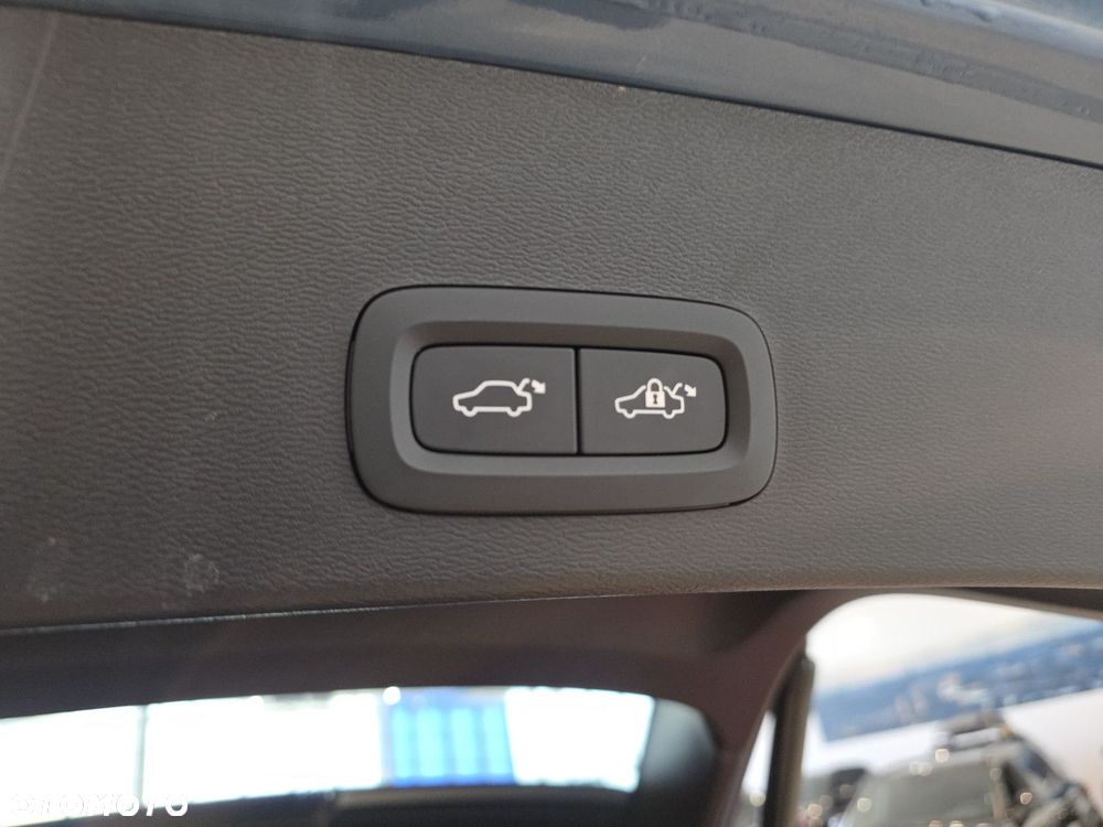 Volvo XC 40 - 22