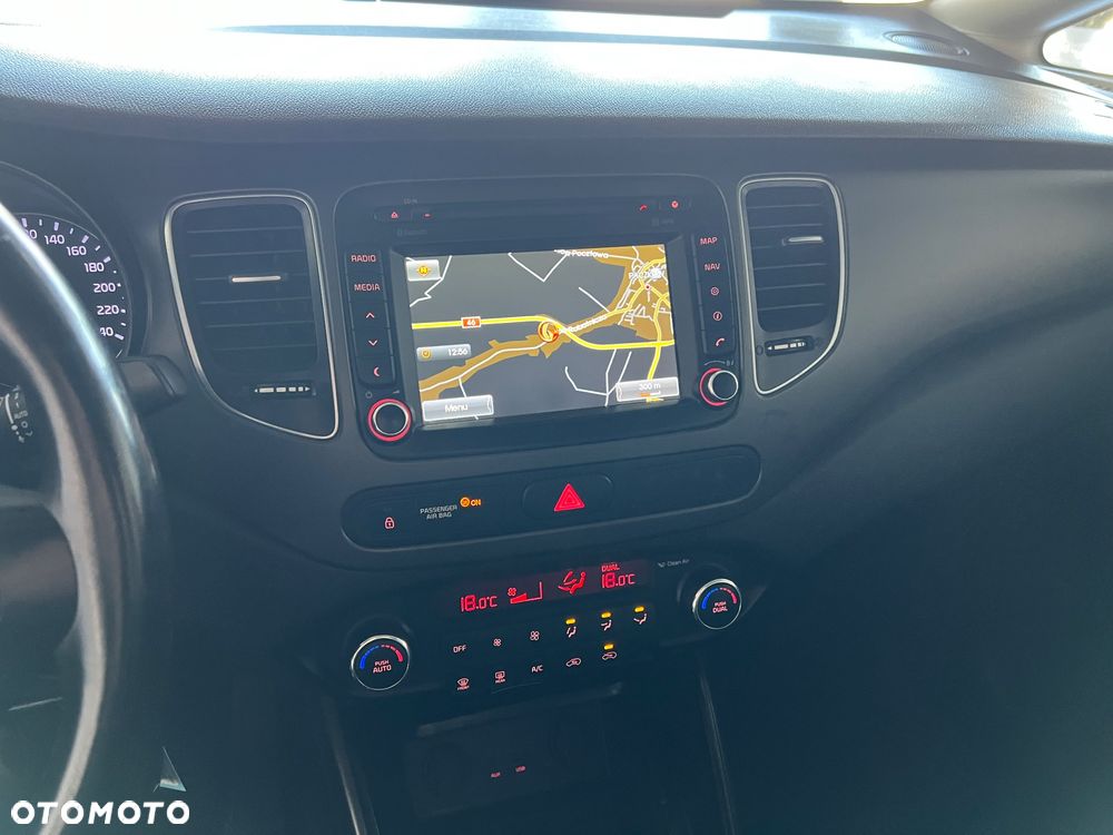Kia Carens - 14