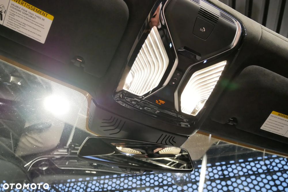 BMW Seria 7 750i xDrive - 26