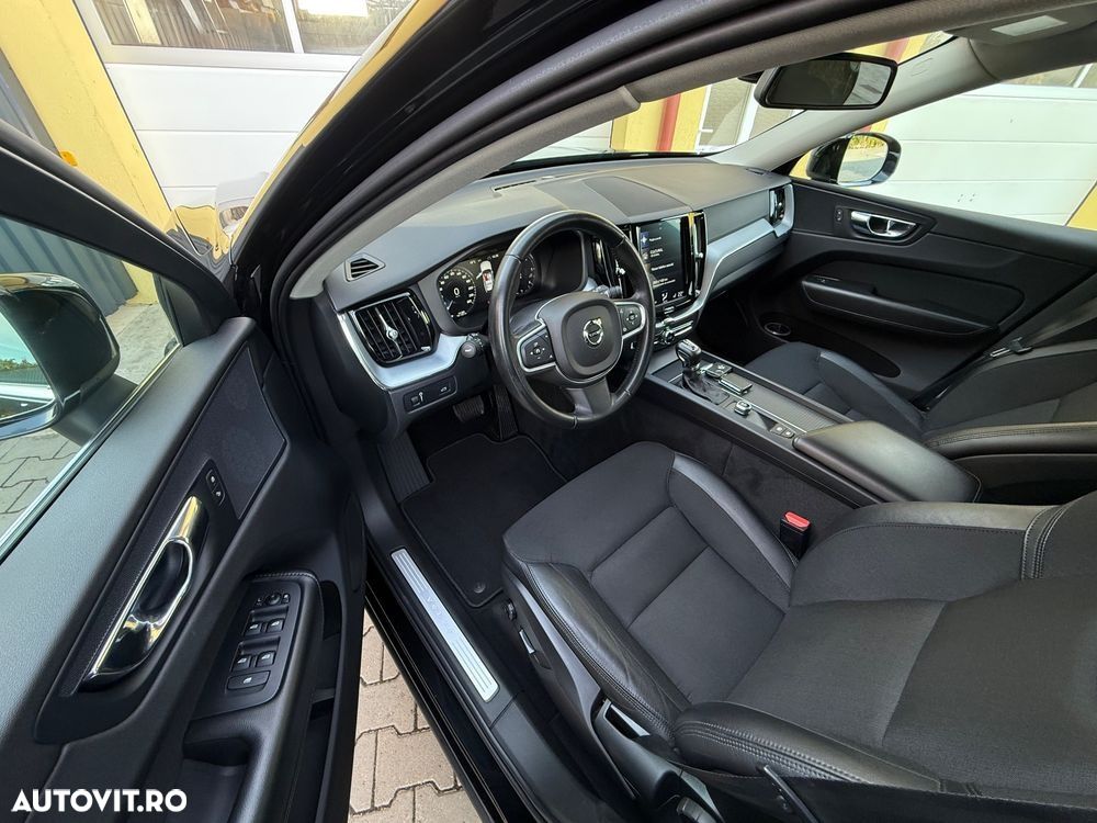 Volvo XC 60 B4 D AWD Geartronic Momentum - 9