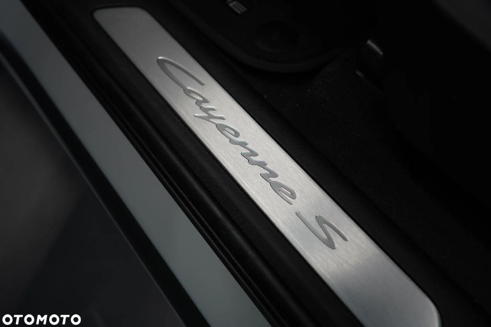 Porsche Cayenne S - 22