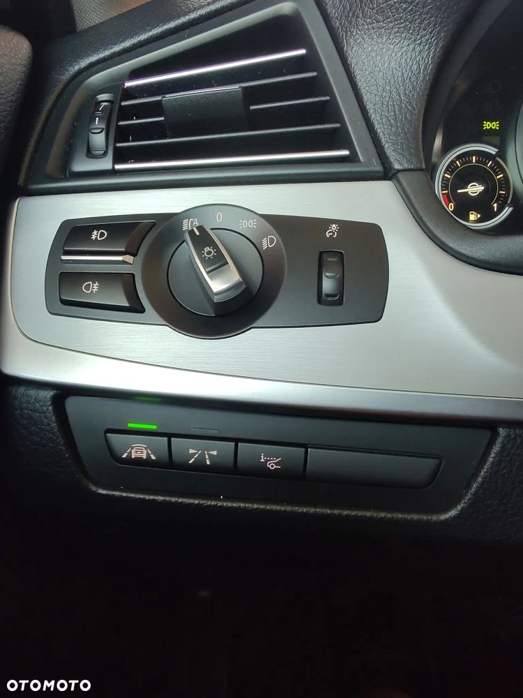 BMW Seria 5 535d Sport-Aut Modern Line - 22