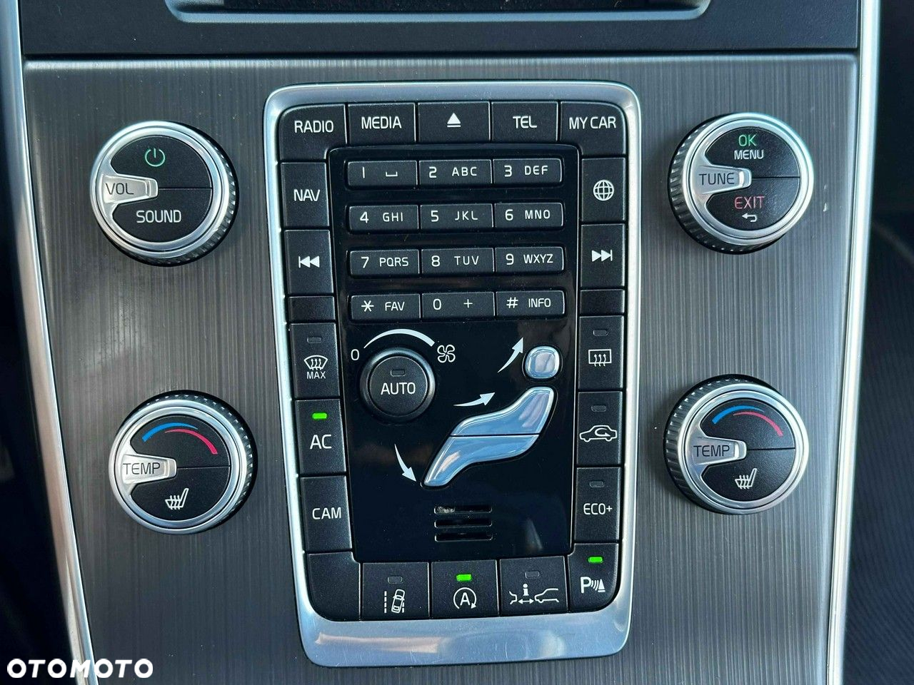 Volvo V60 D4 Geartronic Summum - 31