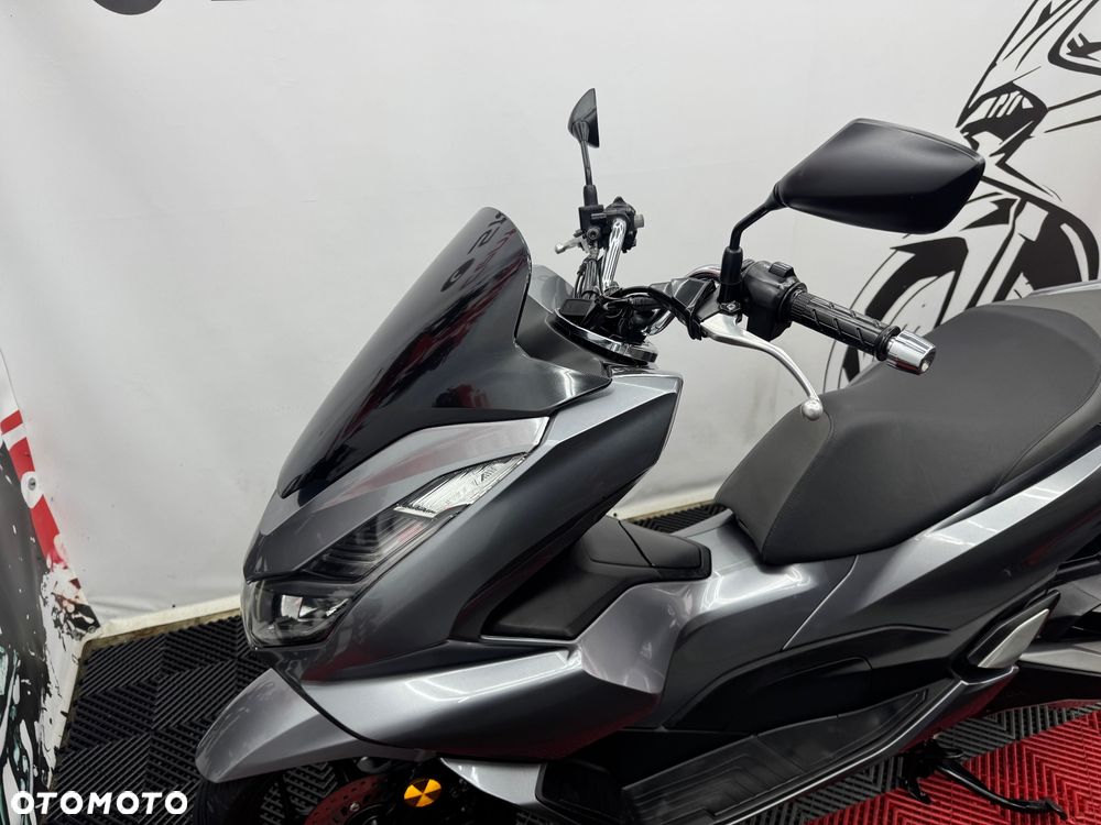 Honda PCX - 10