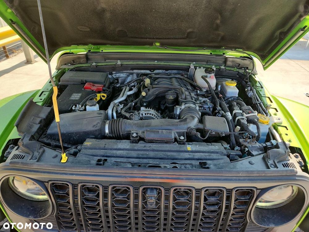 Jeep Wrangler - 10