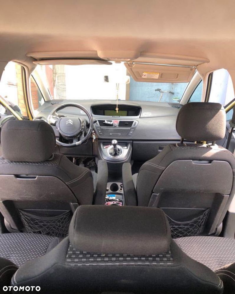 Citroën C4 Picasso 1.8 16V 7-Sitzer Advance - 4