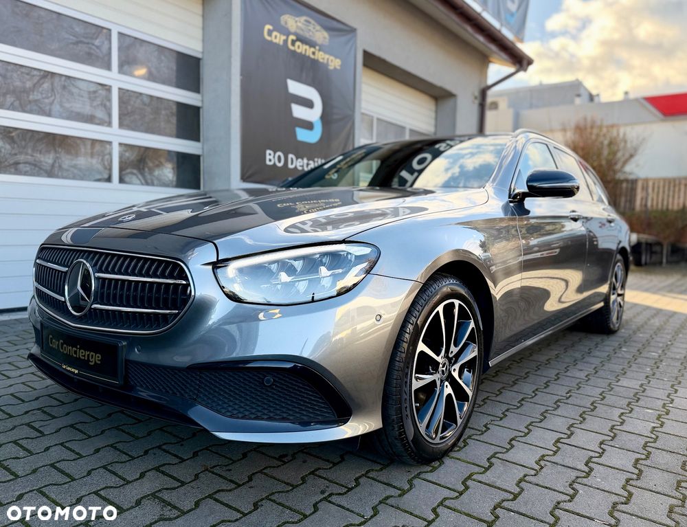 Mercedes-Benz Klasa E 220 d 4Matic 9G-TRONIC Exclusive - 12