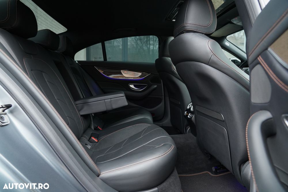 Mercedes-Benz CLS ver-amg-53-4matic-amg-speedshift-9g--tronic - 27