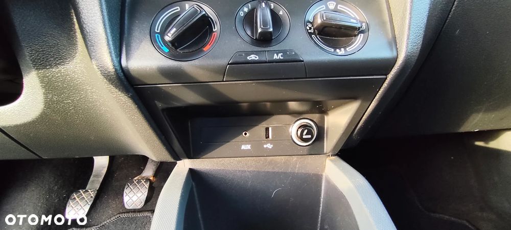 Skoda Fabia 1.0 MPI Active - 14